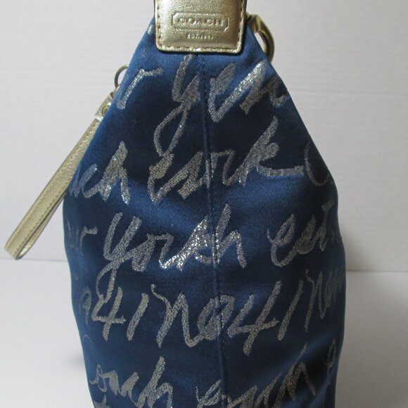 COACH NEW YORK GOLD HEARTS SHOULDER BAG PRE LOVED - Picture 3 of 8